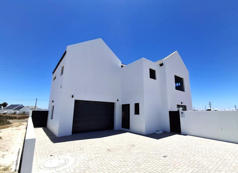 3 Bedroom Property for Sale in Britannia Bay Western Cape